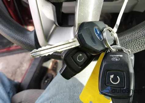 2017 Subaru Forester 2.5I Premium z USA, uszkodzony, nr VIN JF2SJAGC5HH467070